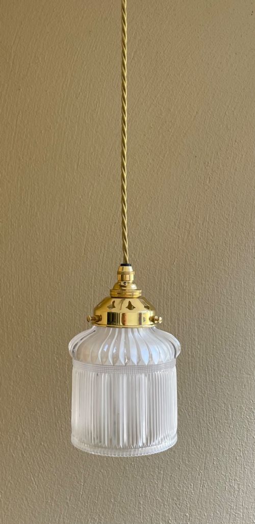 STYLISH HOLOPHANE LIGHTING PENDANT
