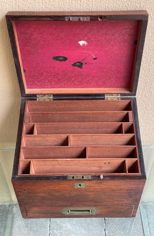 RARE AND UNUSUAL CAMPAIGN CORRESPONDENCE BOX WITH WRITING SLOPE - ADDITIONAL PHOTO 3