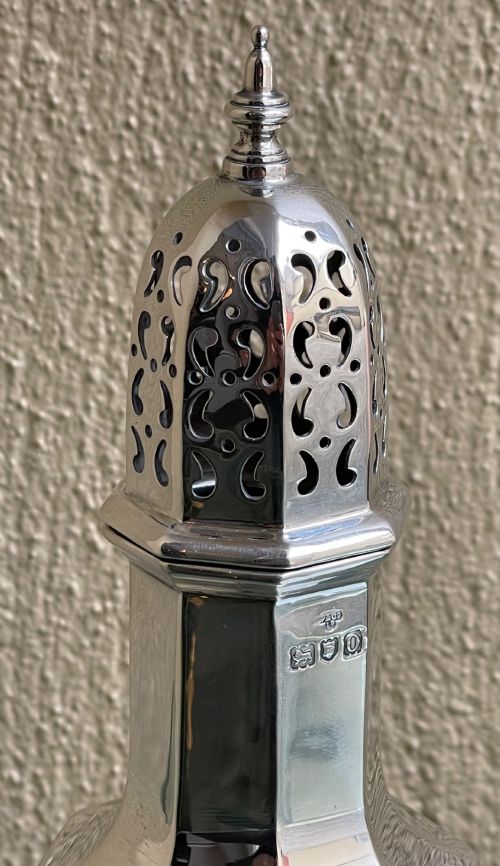 EDWARDIAN SOLID SILVER SUGAR CASTER 1909 - ADDITIONAL PHOTO 1