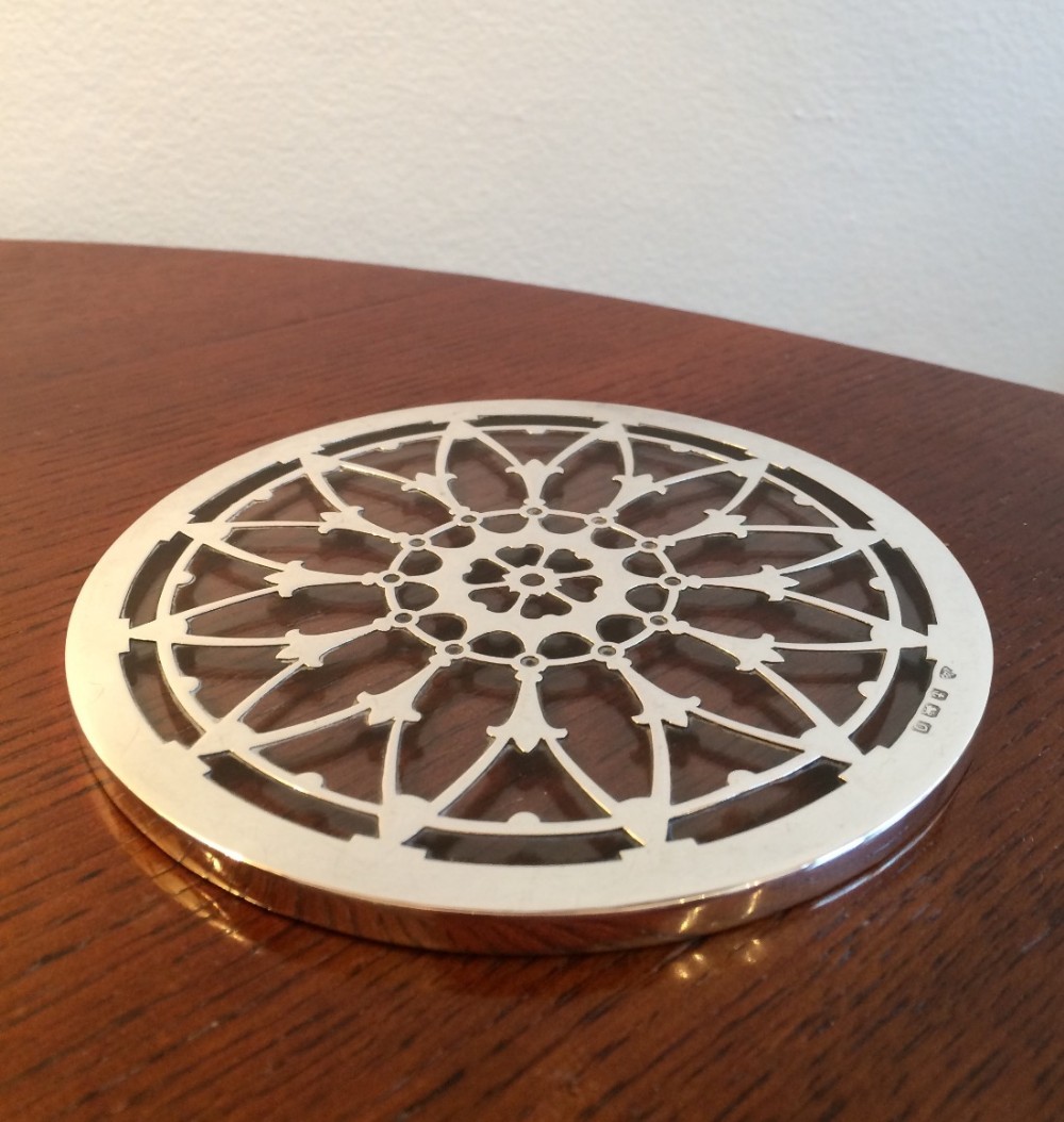 George VI solid silver trivet teapot stand, 1938
