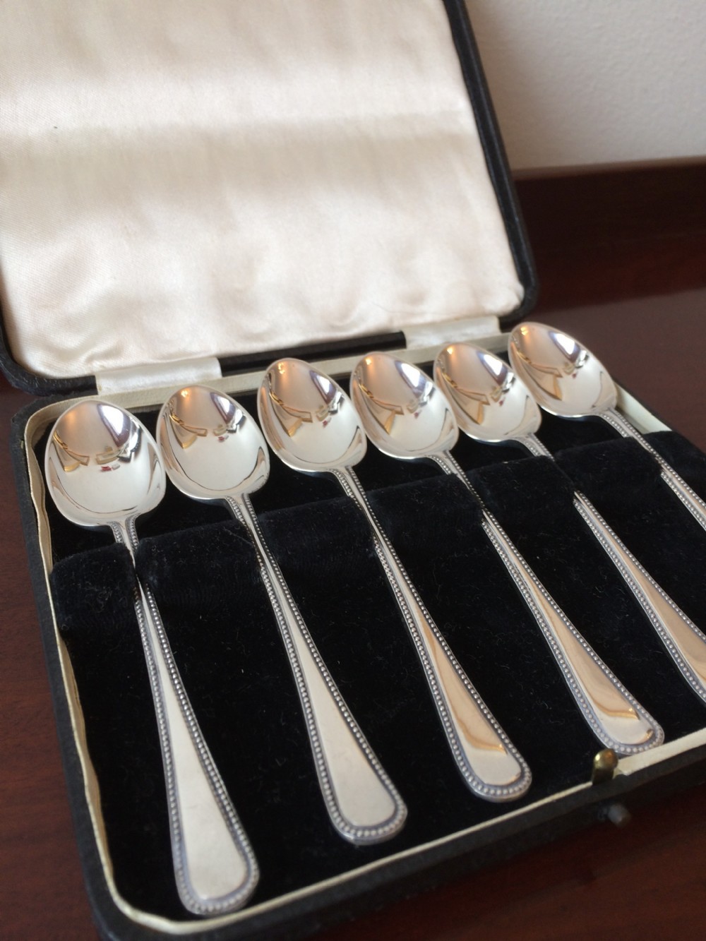 Quality Set of Six George V Silver Teaspoons, 99 grams  View II