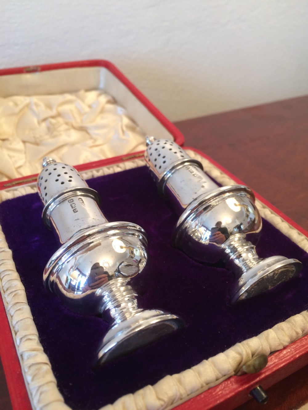 Pair Edwardian Silver Pepperettes in Original Box, 1907 View IV