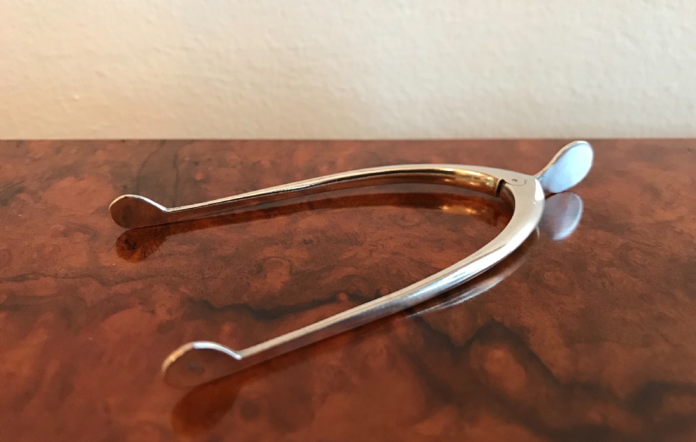 Pair Wishbone Silver Sugar Tongs, Jubilee Mark, 1934 View III