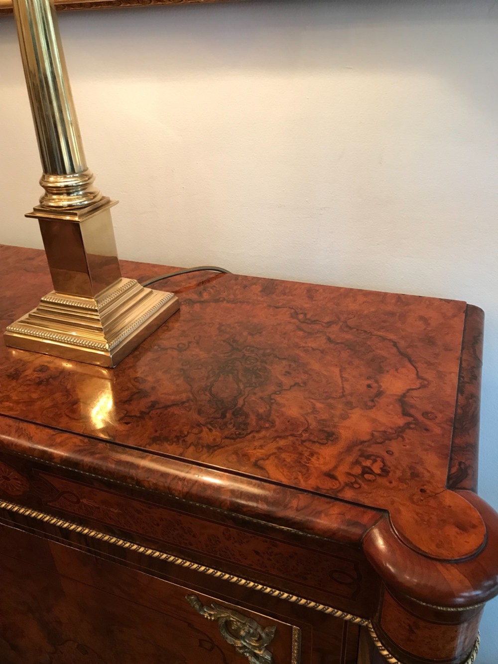 Stunning Victorian Burr Walnut Inlaid Pier Cabinet View VII