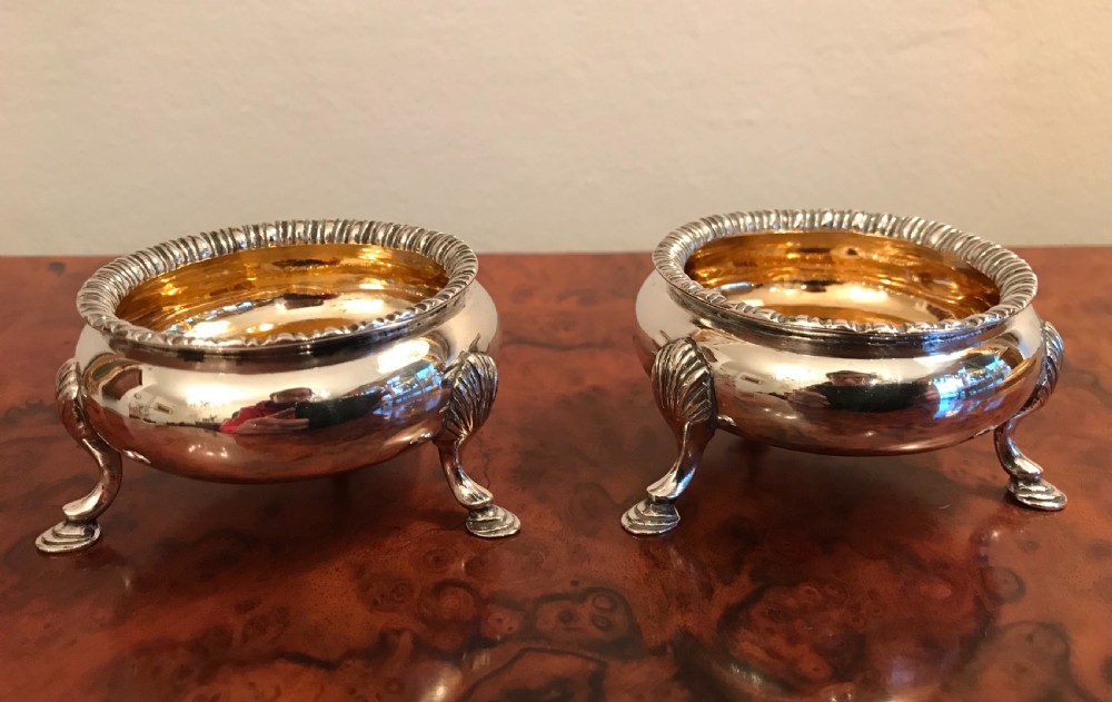 Pair Victorian Solid Silver Cauldron Salts, Hallmarked London 1863 by Daniel & Charles Houle View II