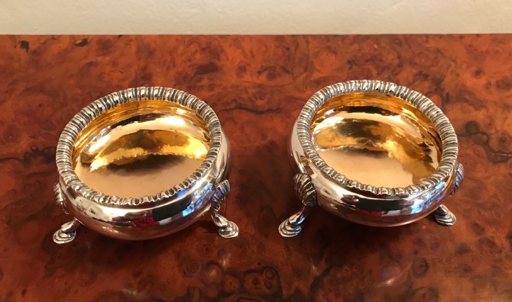 Pair Victorian Solid Silver Cauldron Salts, Hallmarked London 1863 by Daniel & Charles Houle View VI