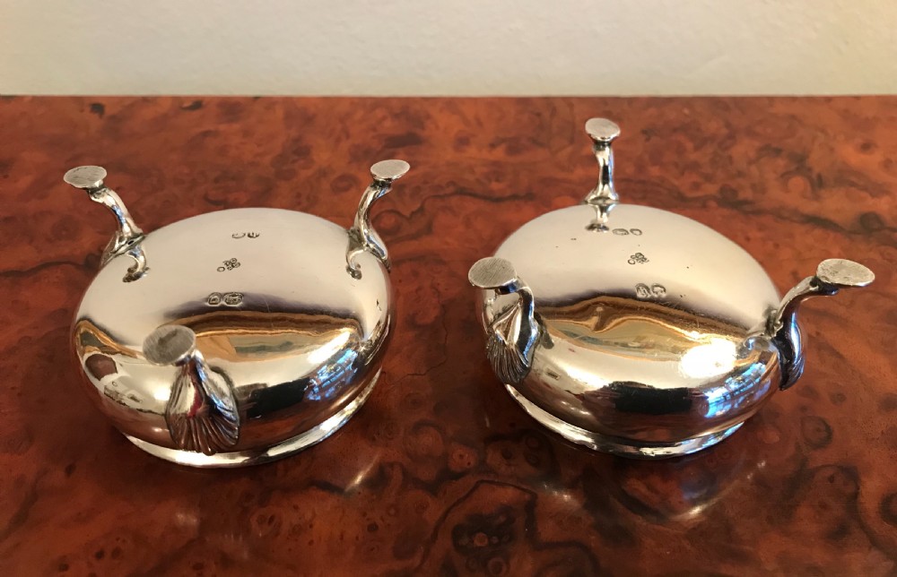 Pair Victorian Solid Silver Cauldron Salts, Hallmarked London 1863 by Daniel & Charles Houle View VII