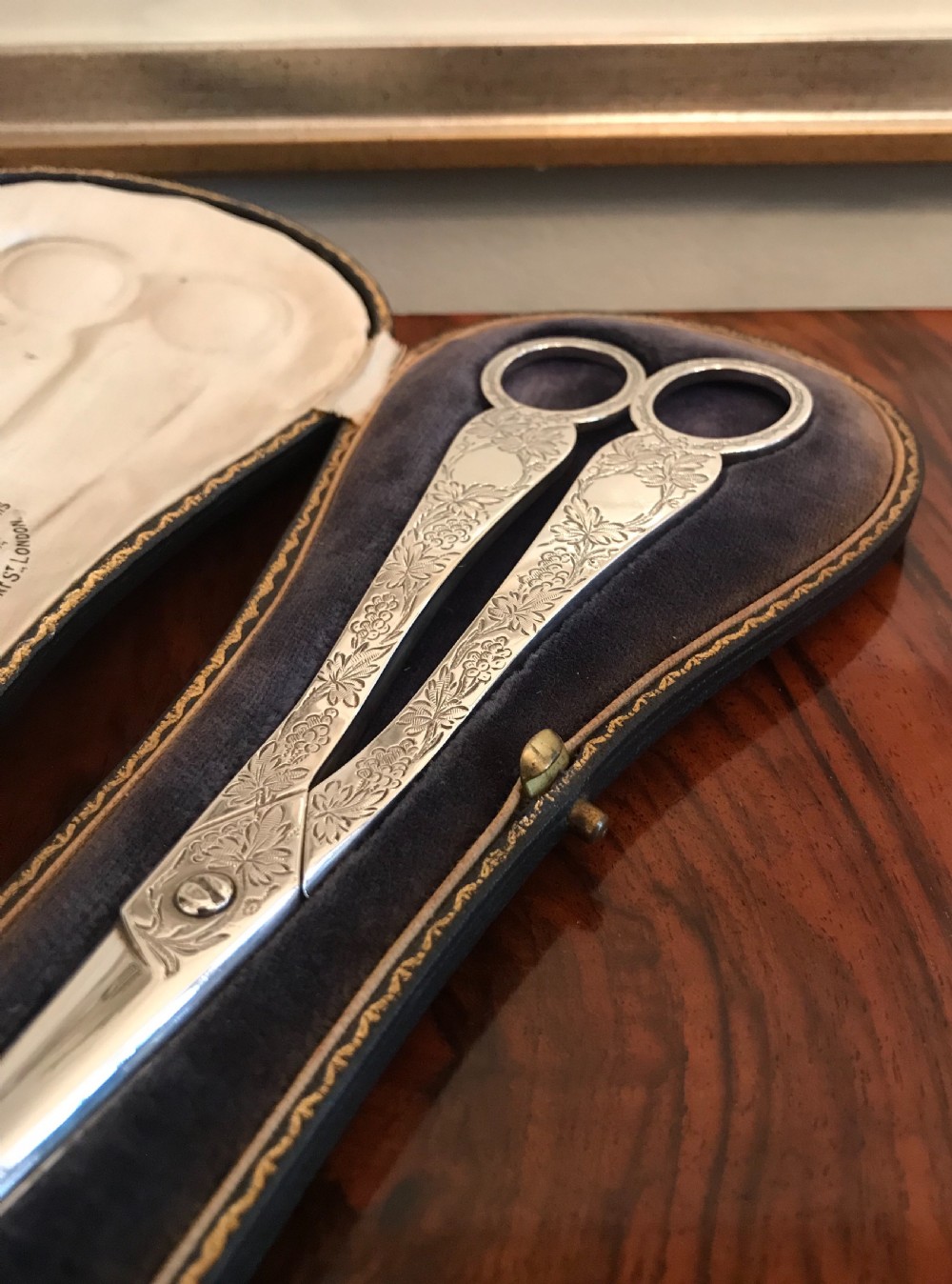 Beautiful Pair Edwardian Solid Silver Grape Scissors View IV