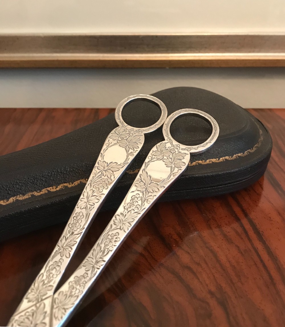 Beautiful Pair Edwardian Solid Silver Grape Scissors View X
