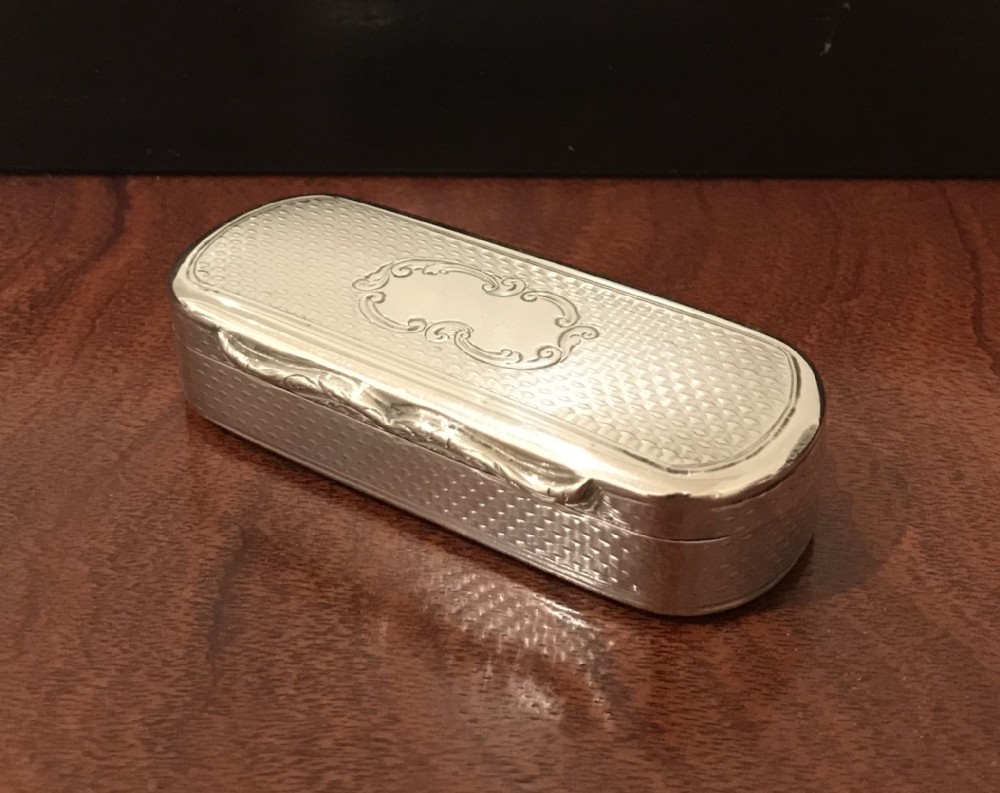 Stunning Victorian silver snuff box by Edward Smith