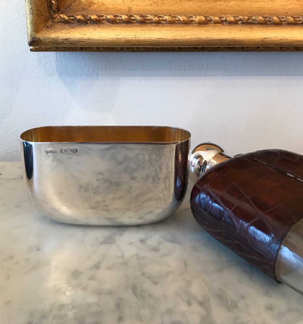 Stunning Large George V Solid Silver Hip Flask View IV
