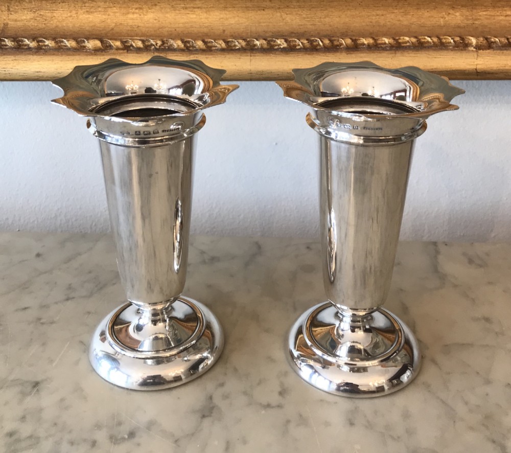 Pair George V Silver Vases by Deakin & Francis, hallmarked Birmingham 1913 View V