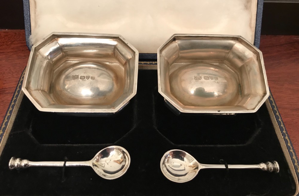 Quality Pair of Georgian Style Trencher Salts, Chester  View VII