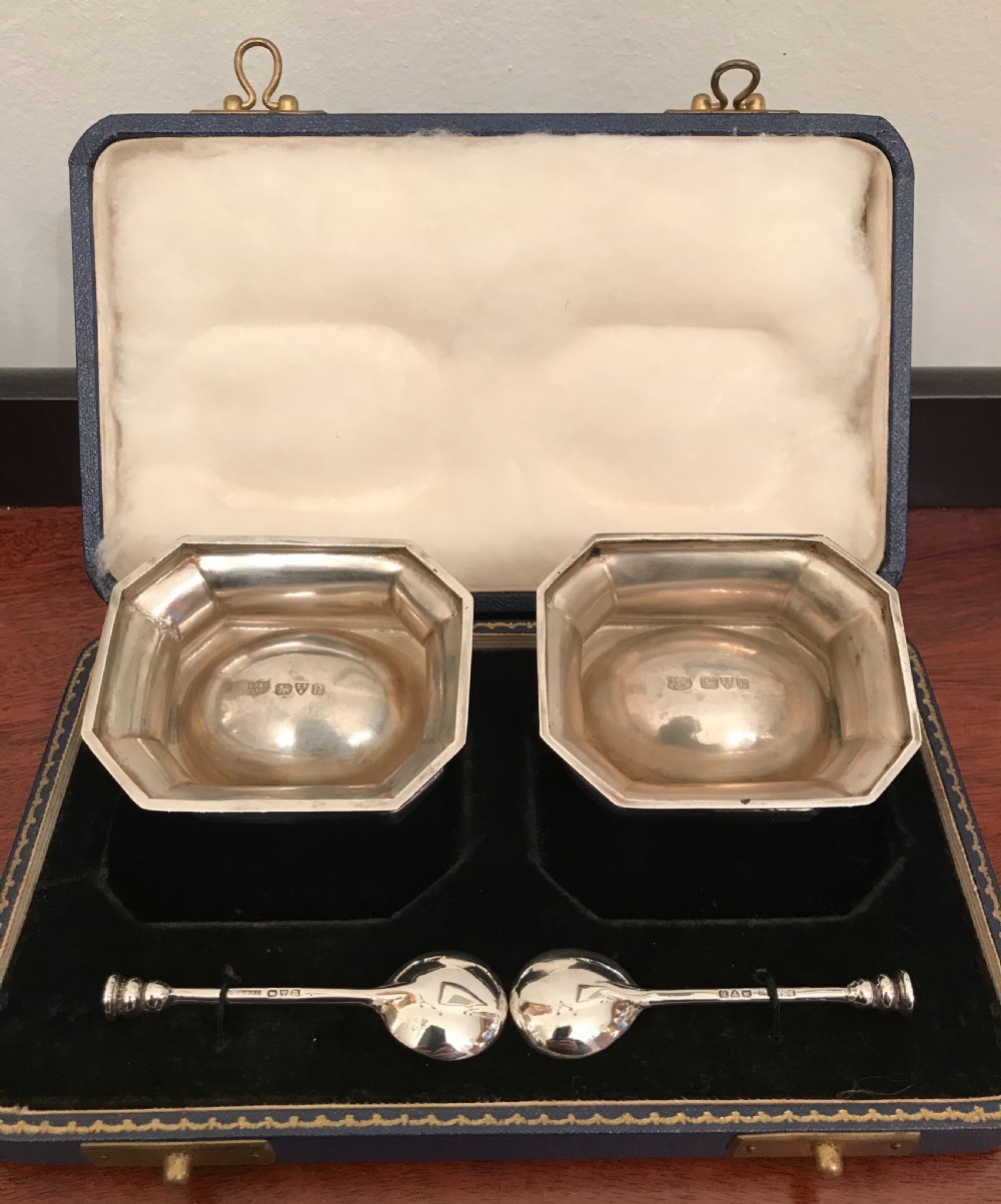 Quality Pair of Georgian Style Trencher Salts, Chester  View X