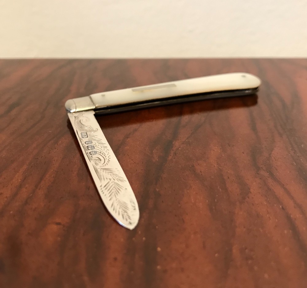 Victorian Silver & Mother of Pearl Fruit Knife View V