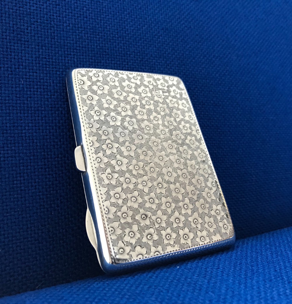 Quality Silver Aide Memoire by Walker & Hall View IV