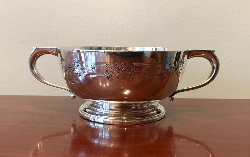 Silver Bowl by Z Barraclough & Sons, hallmarked Chester 1931, 310 grams 