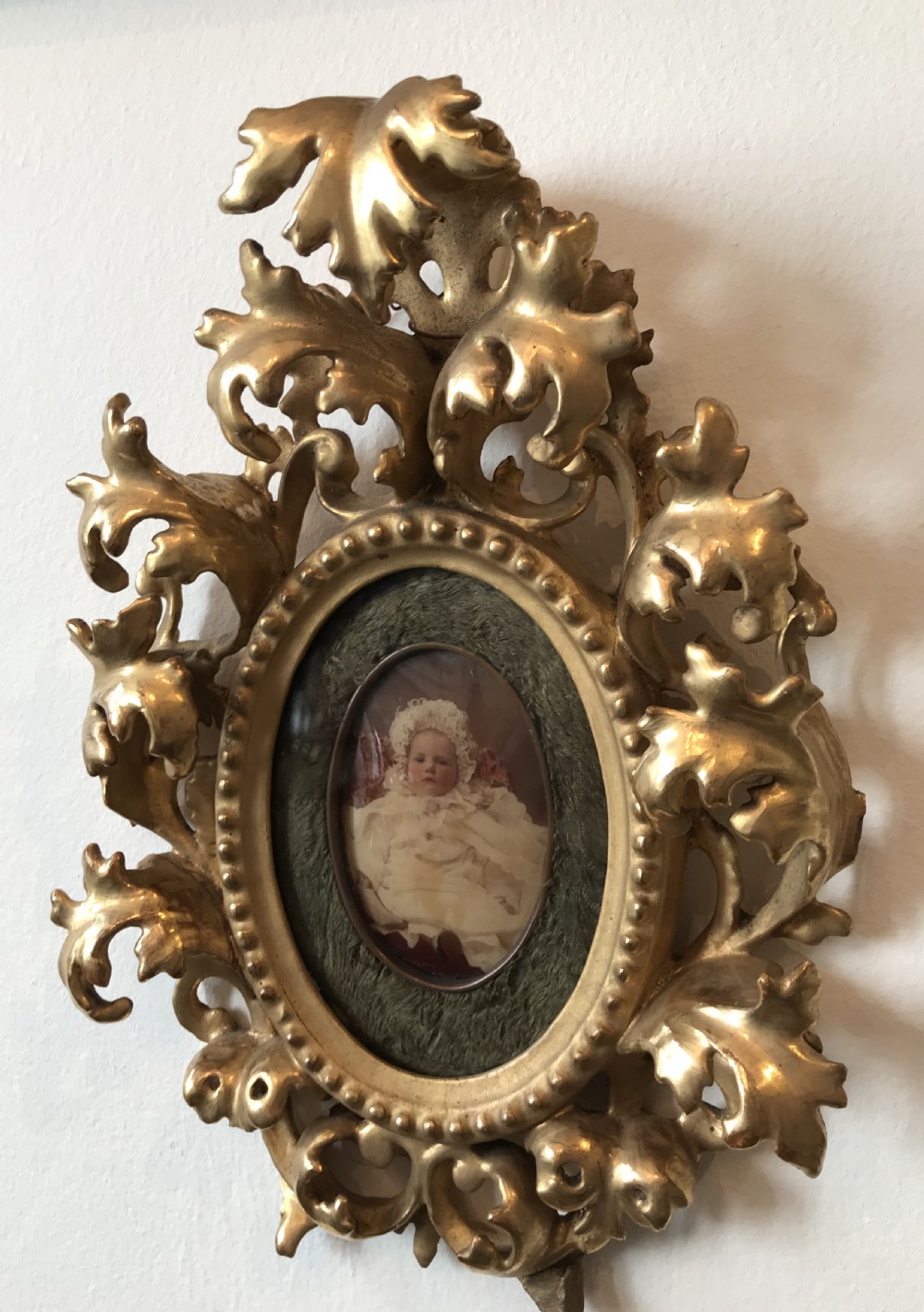 Attractive crystoleum in fine giltwood frame View II