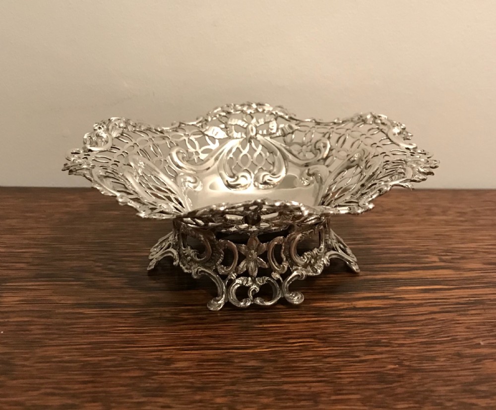 Quality Silver Bon Bon dish by William Comyns View III