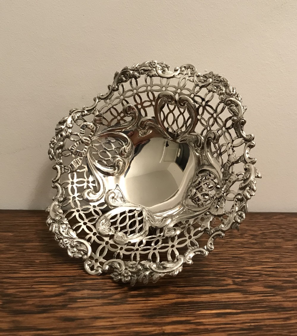 Quality Silver Bon Bon dish by William Comyns View V