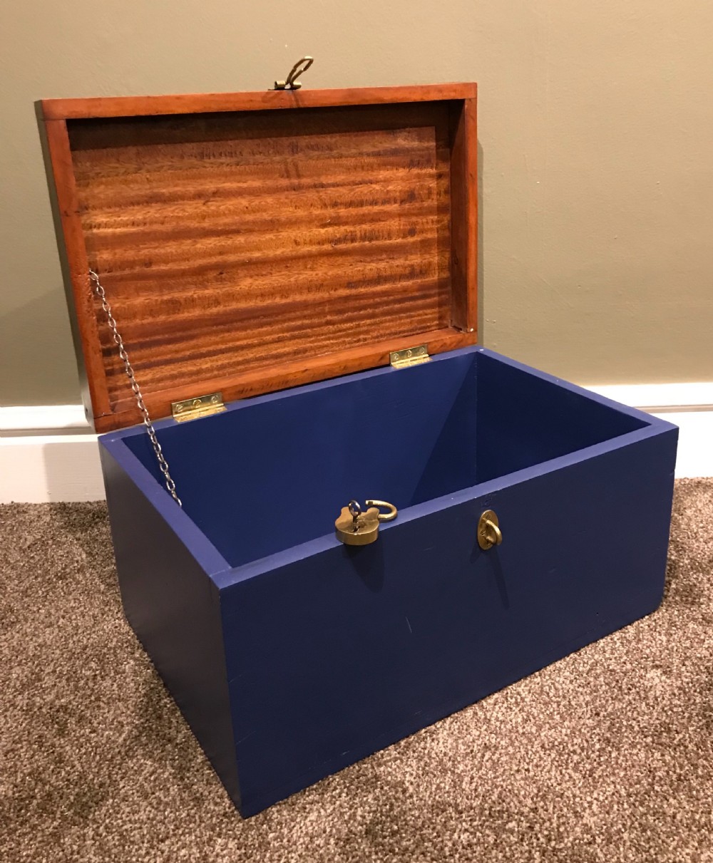 Early 20th Century Box with Brass Lock View IV