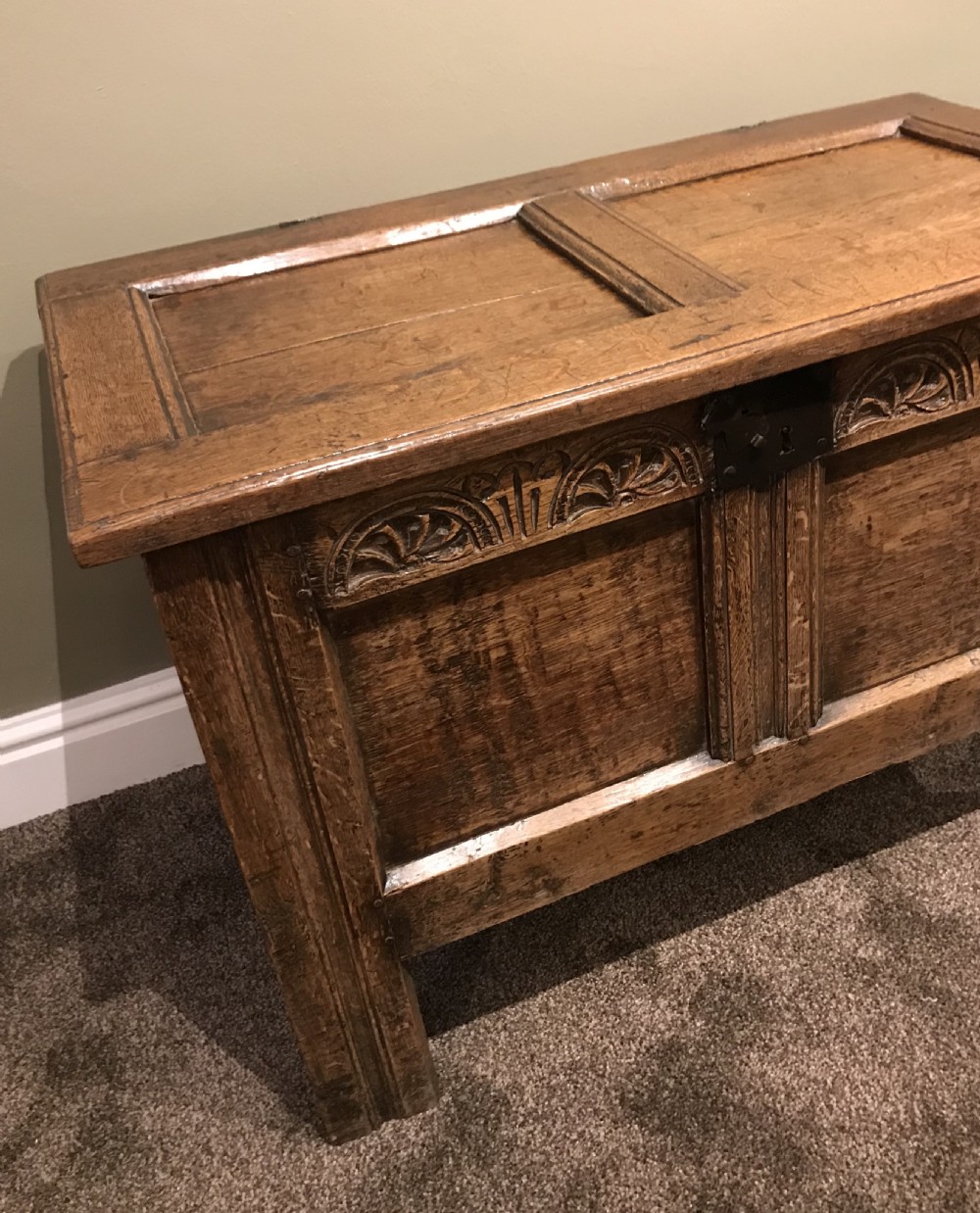 Super 17th Century Oak Coffer View II