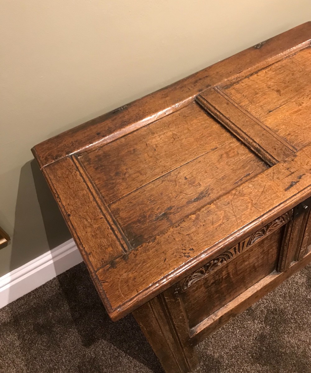 Super 17th Century Oak Coffer View XI
