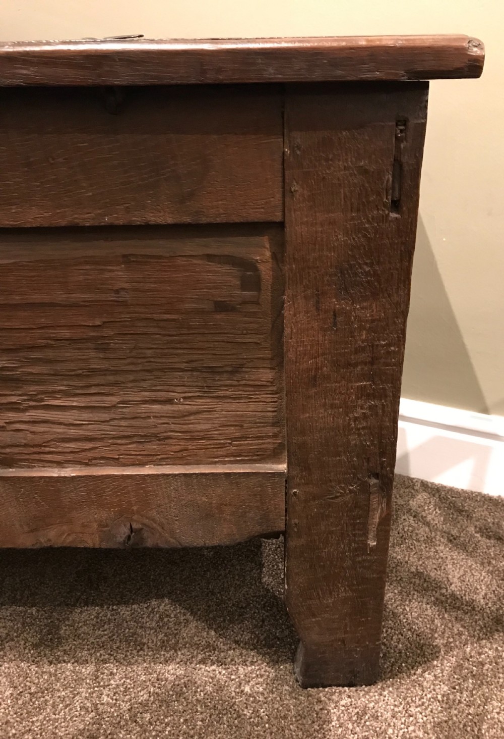 Super 17th Century Oak Coffer View XII