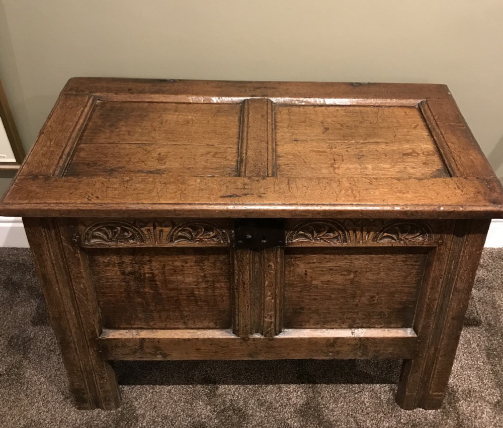 Super 17th Century Oak Coffer View XIV