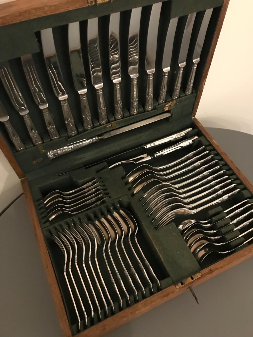 Solid Silver Canteen of Cutlery for Six, 2160 grams  View III