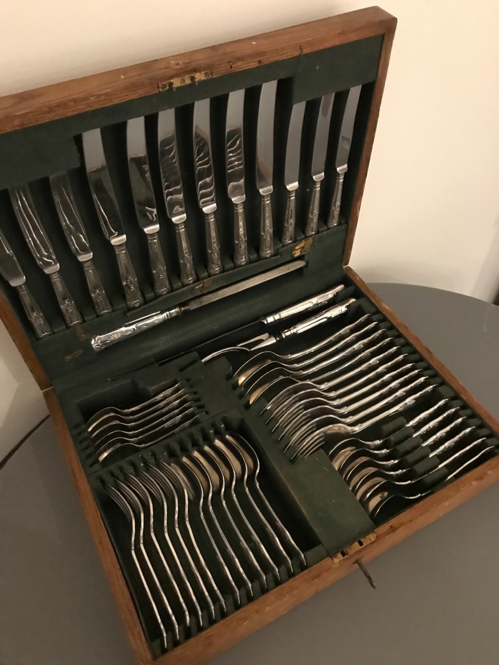 Solid Silver Canteen of Cutlery for Six, 2160 grams  View V