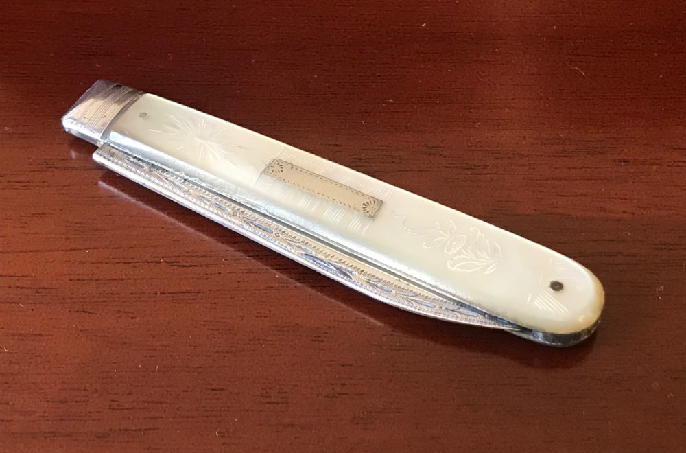 George III Silver and Mother of Pearl Fruit Knife, Sheffield 1812 View III