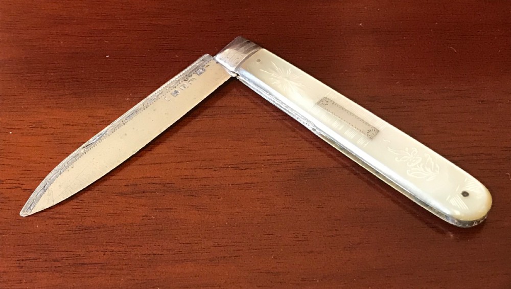 George III Silver and Mother of Pearl Fruit Knife, Sheffield 1812 View V