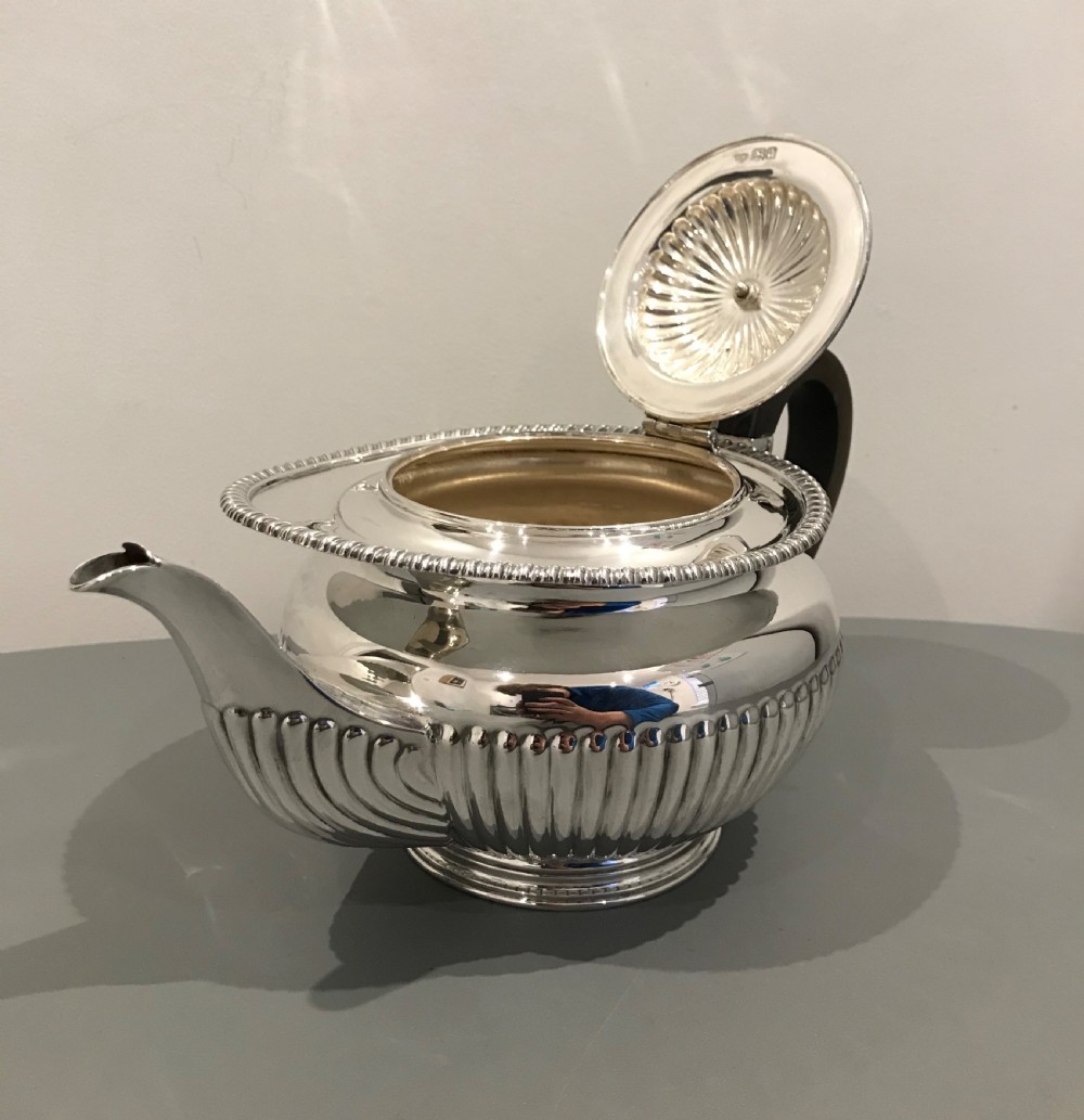 Quality George V Solid Silver Teapot, 788 grams  View VI