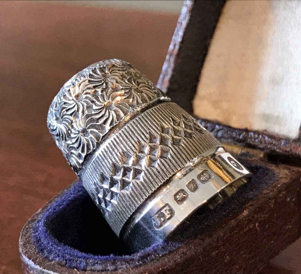 Victorian solid silver thimble in box, 1899 View III