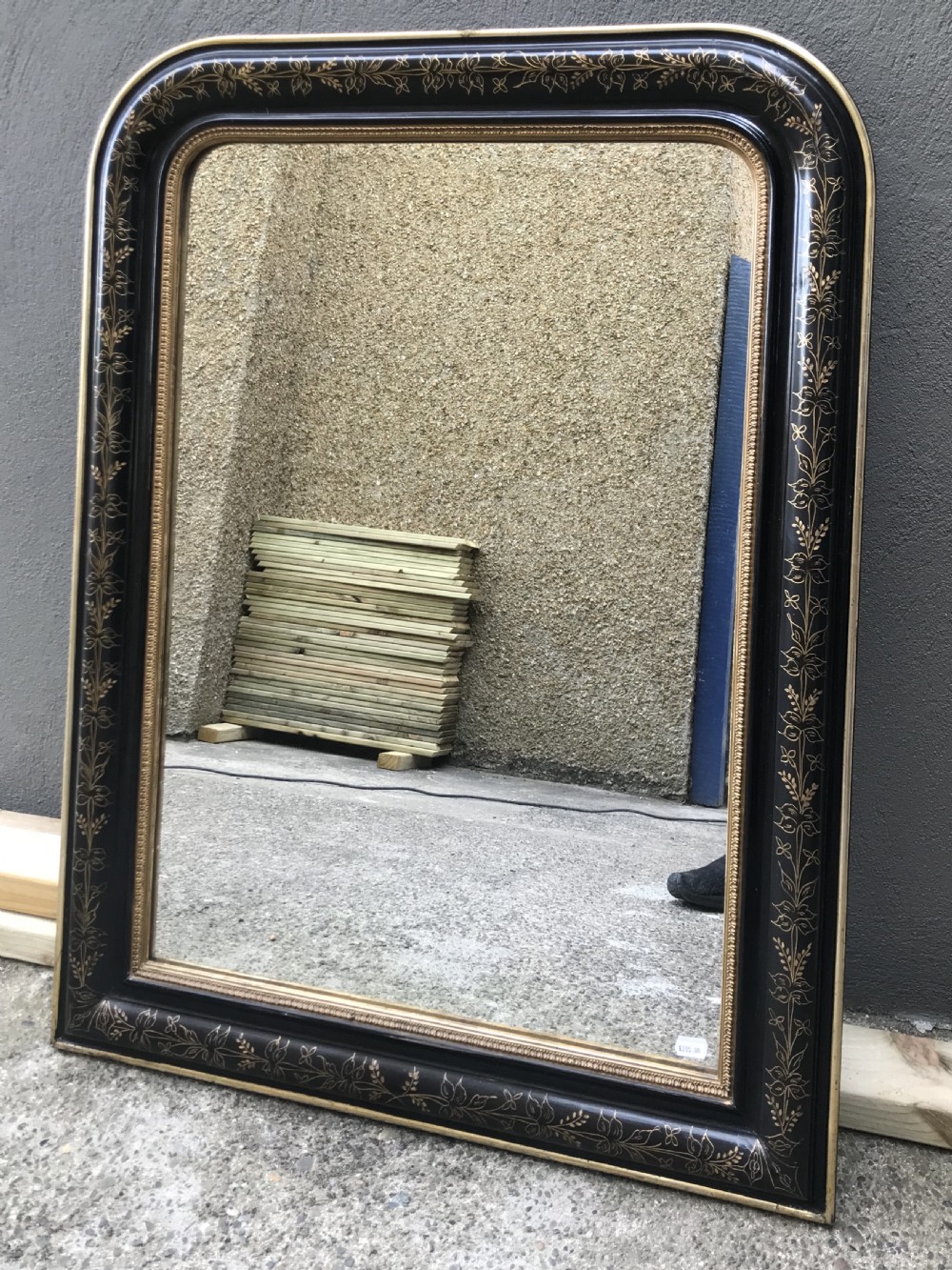 Attractive Victorian Ebonised and Gilt Mirror