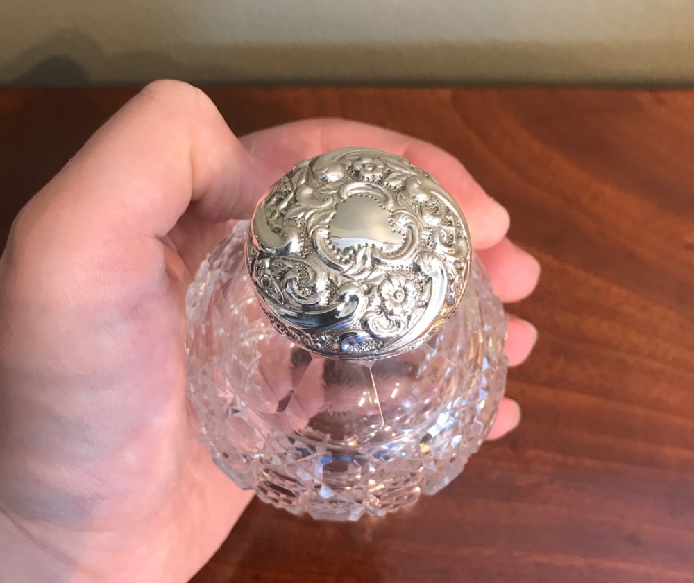 Quality Edwardian Silver and glass scent perfume bottle, 1903 View VII