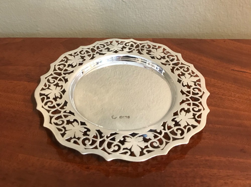 Delightful Late Victorian Solid Silver Plate, 1901 View II