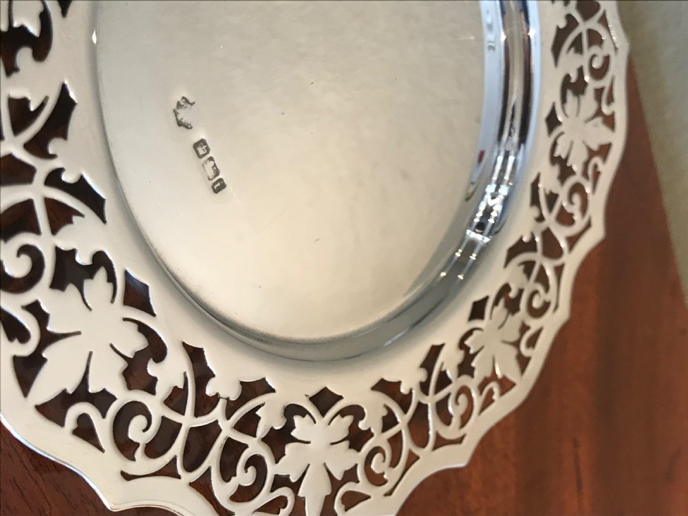 Delightful Late Victorian Solid Silver Plate, 1901 View V