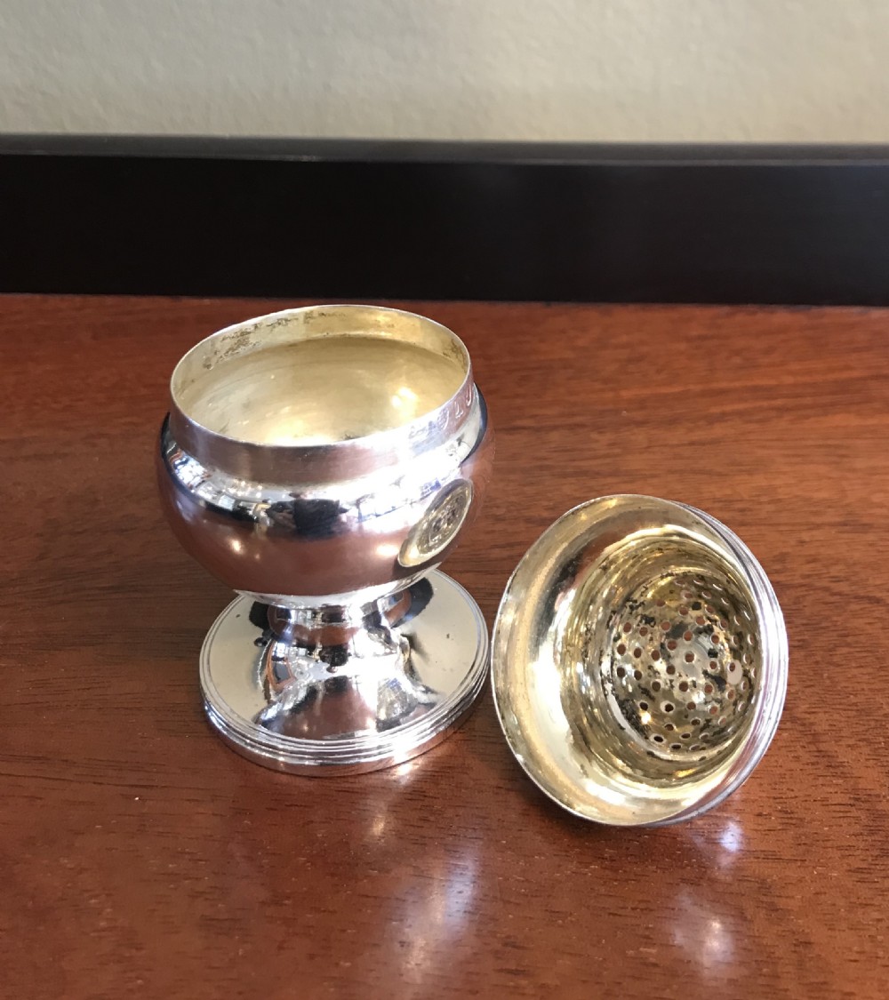 Wonderful George III silver pepper pot View V