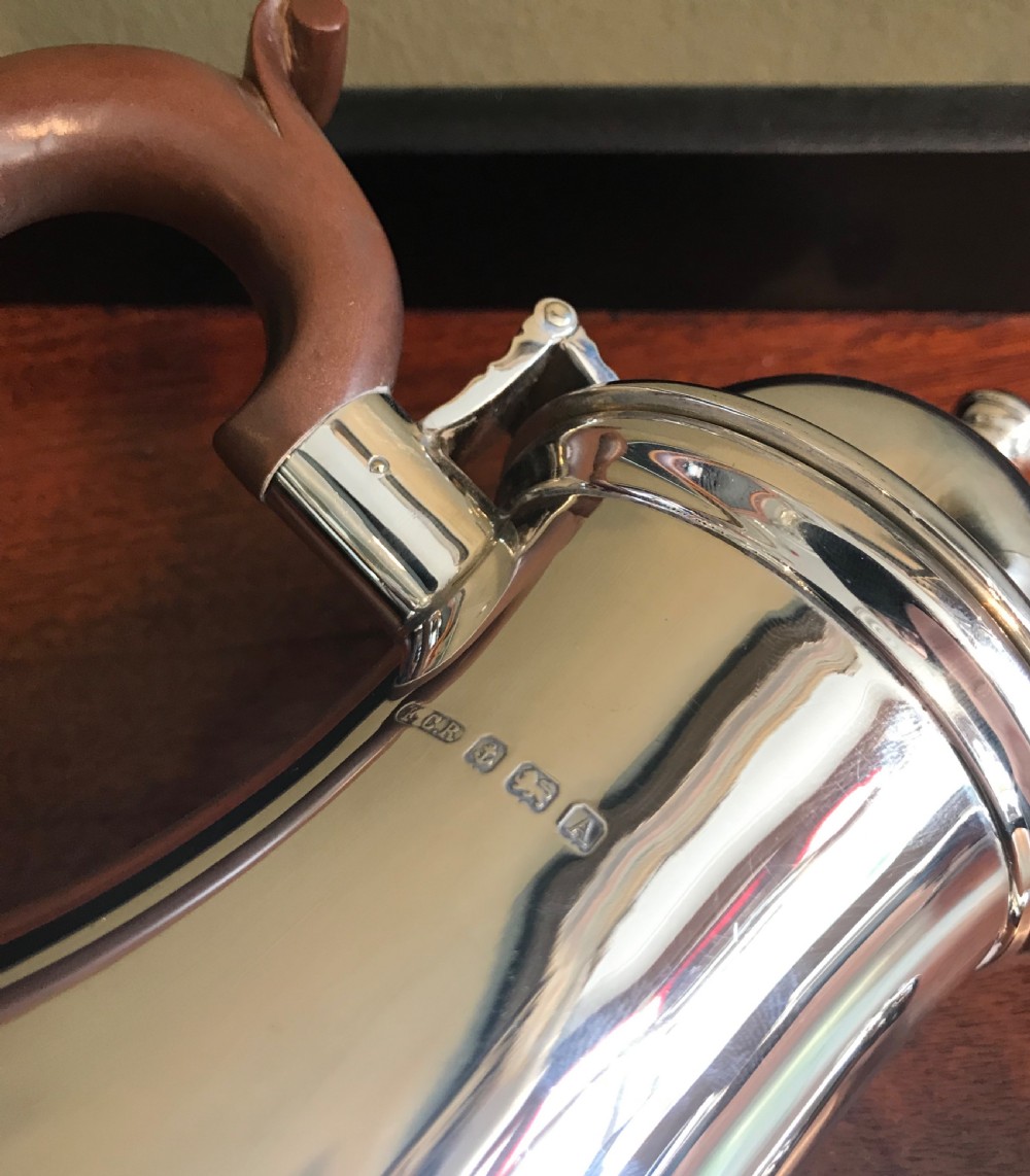 George V solid silver coffee pot, 1925 View III