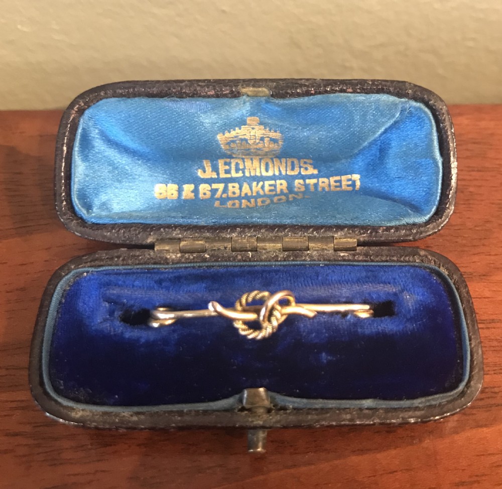 Delightful Edwardian 9ct Gold Knot Brooch 