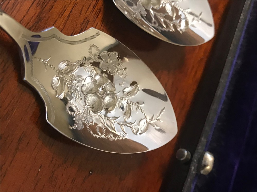 Good Pair of Victorian Silver Preserve Spoons, 1895 View V