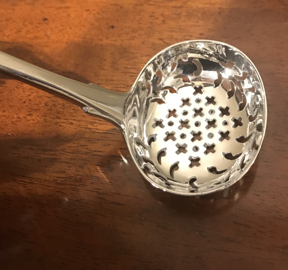 George III solid silver sifter spoon, 1814 View III