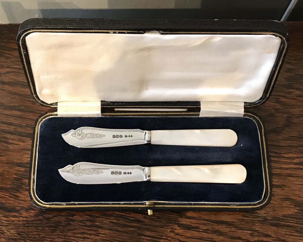 Pair of George V Silver Butter Knives