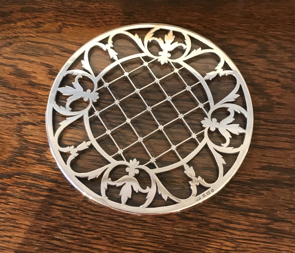George V solid silver and glass teapot stand by Mappin & Webb  View II