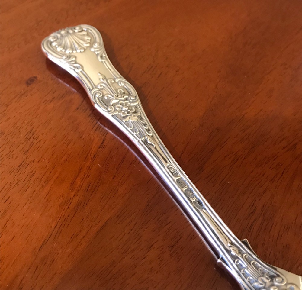 Superb Quality Victorian Queens Pattern Silver Stilton Scoop View IV