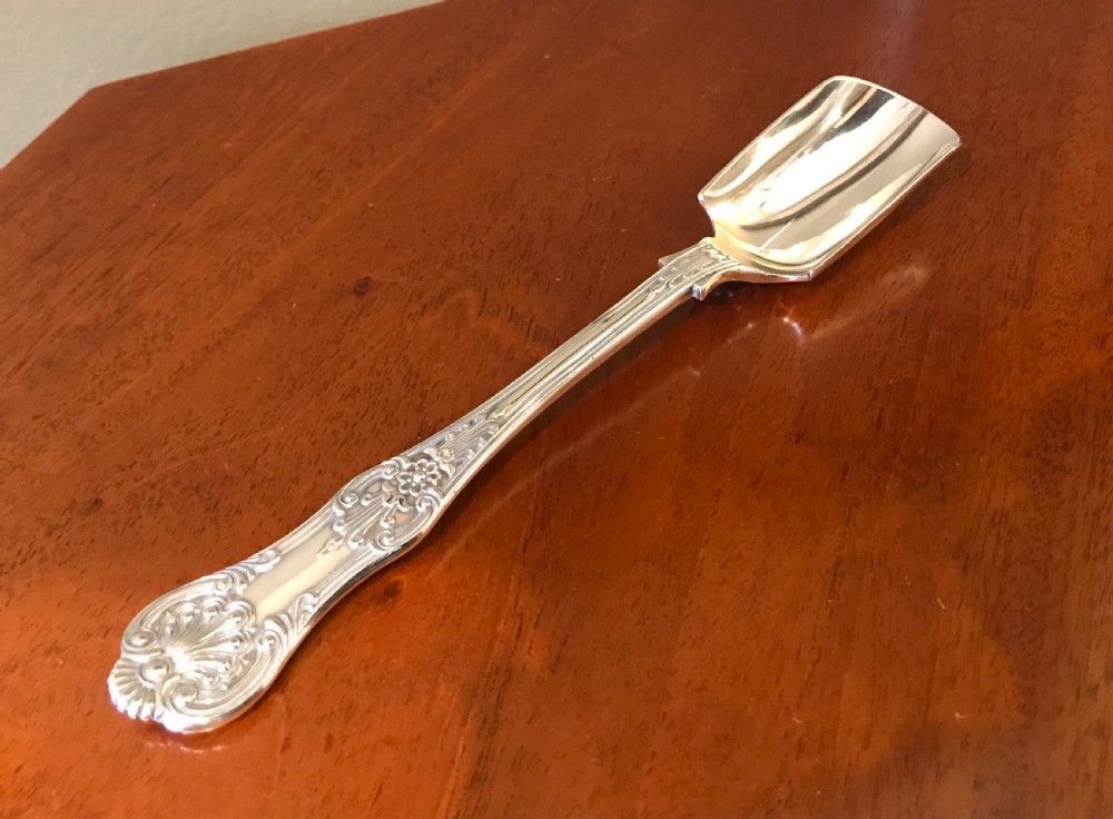 Superb Quality Victorian Queens Pattern Silver Stilton Scoop View V