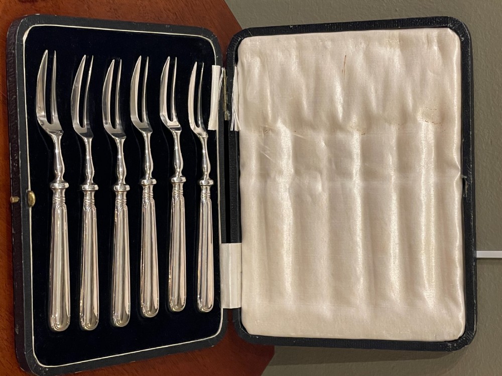 George V Silver Cake Forks, 1924 View II