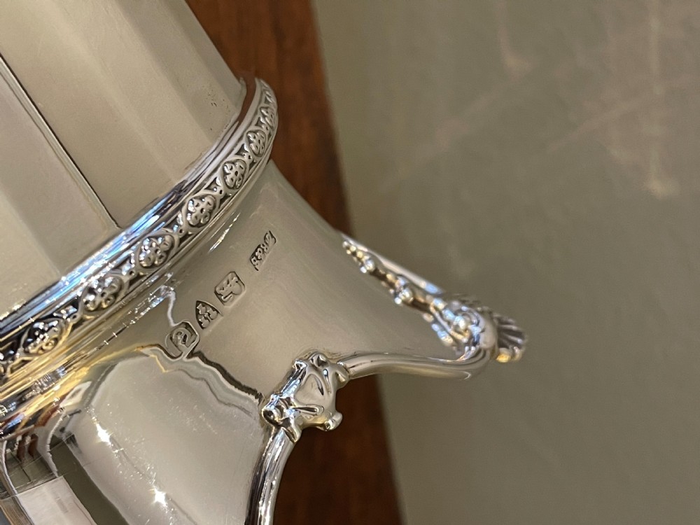Quality George V Solid Silver Vase, Chester View V
